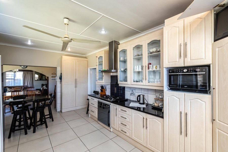 4 Bedroom Property for Sale in Beacon Bay Eastern Cape